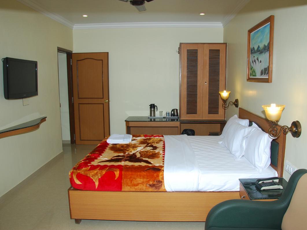 Hotel Nahar Manchester Inn Coimbatore Exterior foto